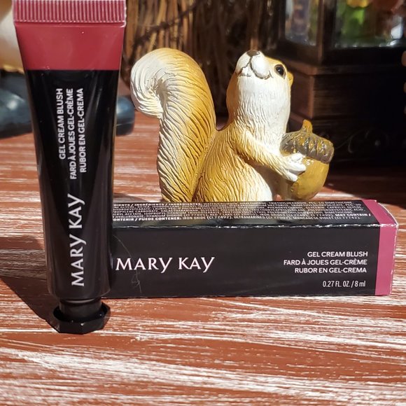 Berry Happy Gel Cream Blush - LIMITED EDITION- Mary Kay - Picture 7 of 8